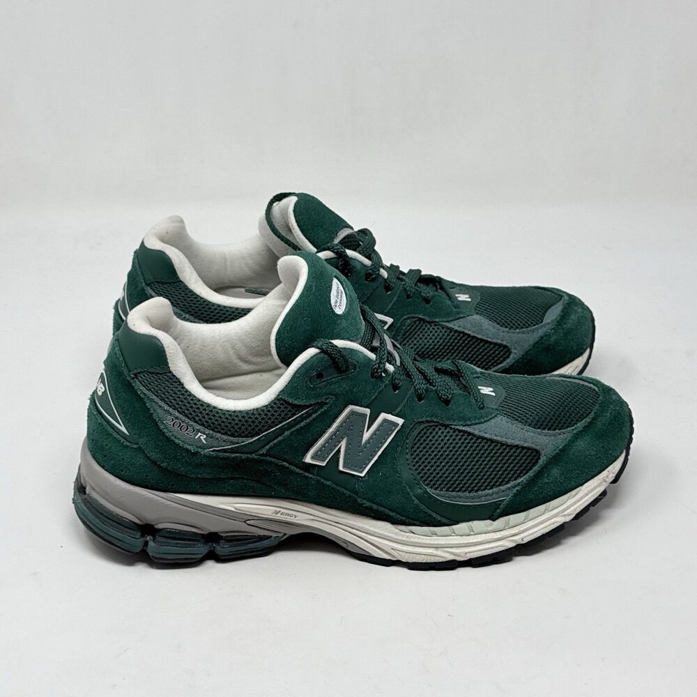 New Balance 2002r Sneakers Mens 10.5 D Marsh Green Suede Mesh Athletic Shoes